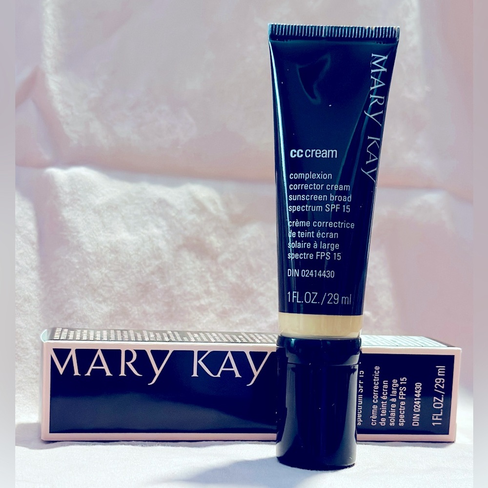 Shade Very Light Mary Kay® CC Cream Sunscreen Broad Spectrum SPF 15*